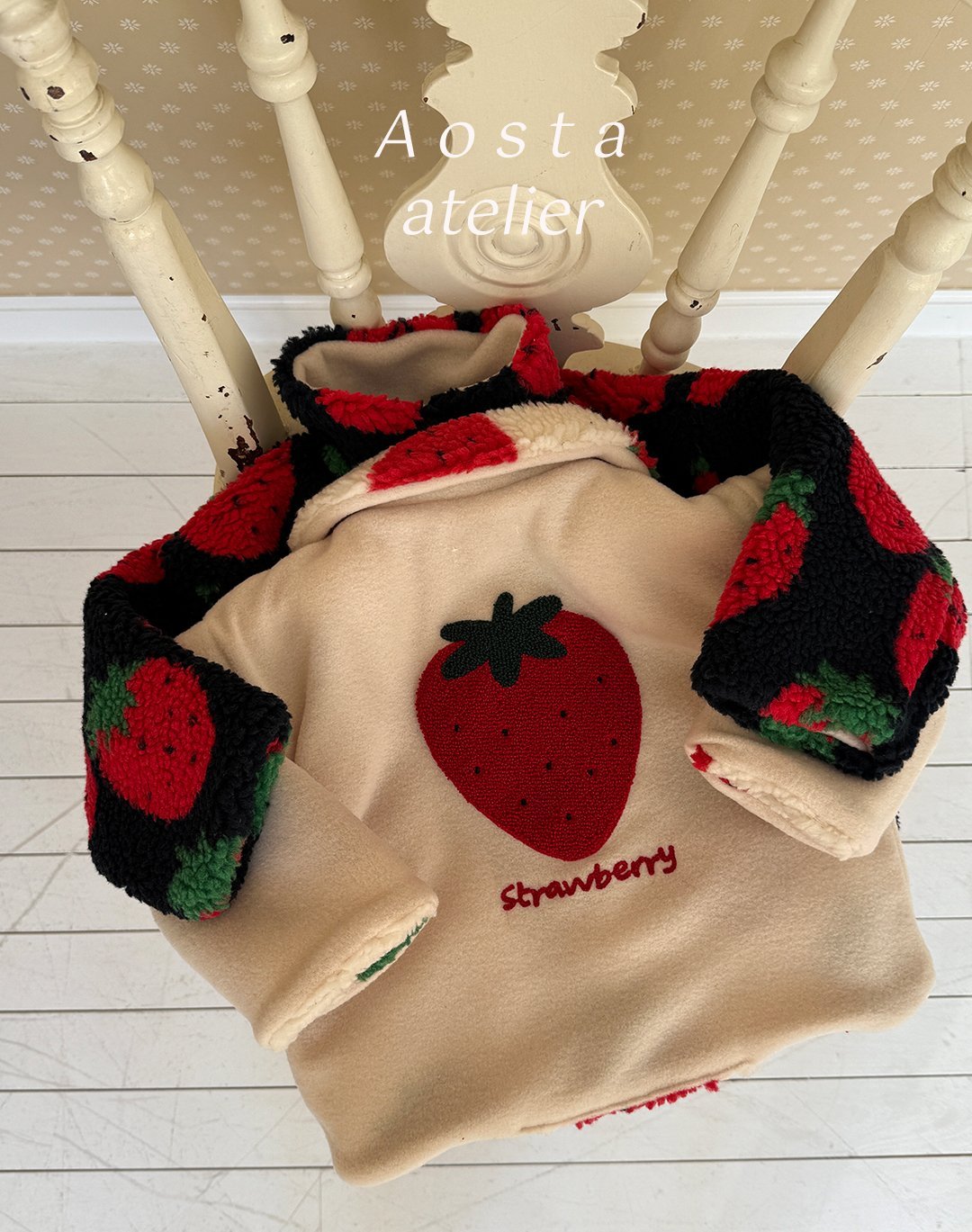 [PRE-ORDER] Strawberry Reversible Jacket