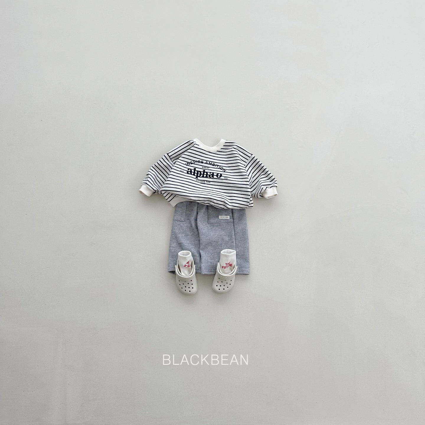 [PRE-ORDER] Alpha Sweatshirts