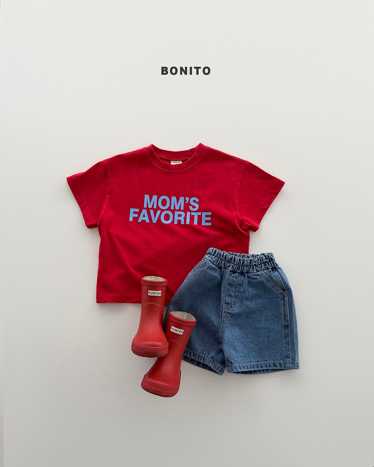 [PRE-ORDER] Mom's Favorite T-Shirts