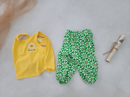 [PRE-ORDER] Happy Daisy Sleeveless T-Shirts