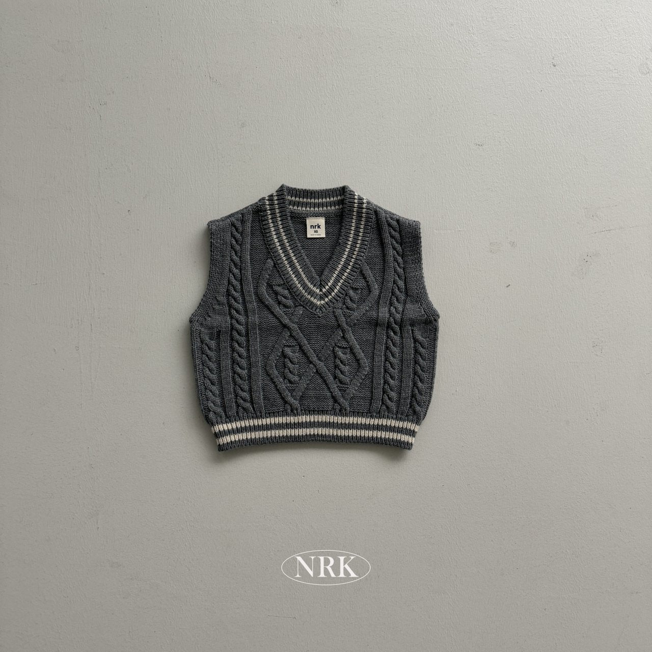 [PRE-ORDER] School Look Vest