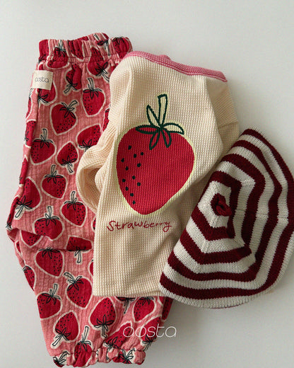 [PRE-ORDER] Strawberry T-Shirts