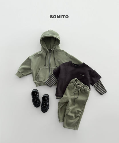 [PRE-ORDER] Knee Tuck Pants