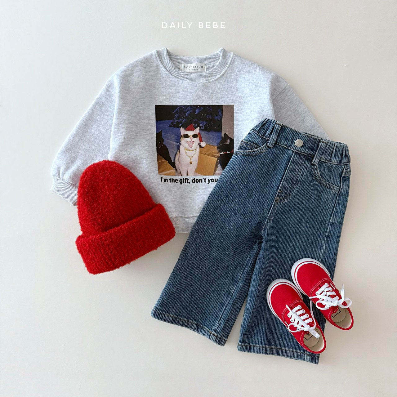 [PRE-ORDER] Santa Cat Sweatshirts (Mom Couple)