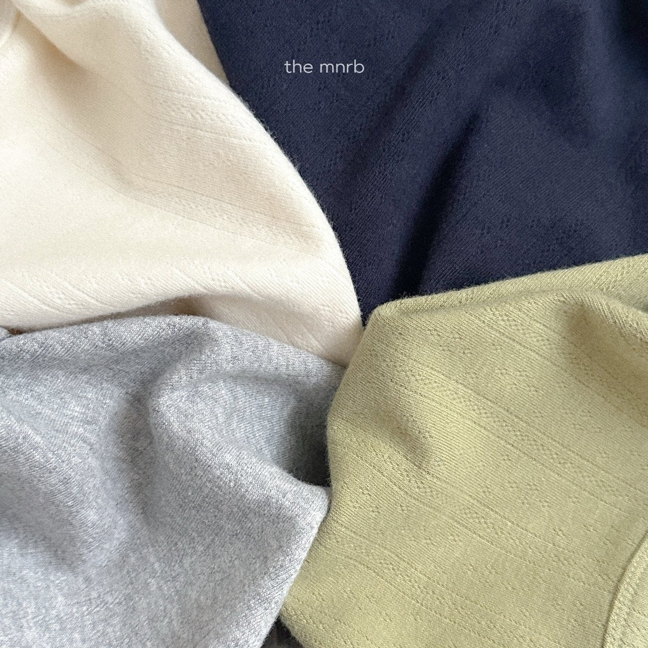[PRE-ORDER] Eyelet Round T-Shirts