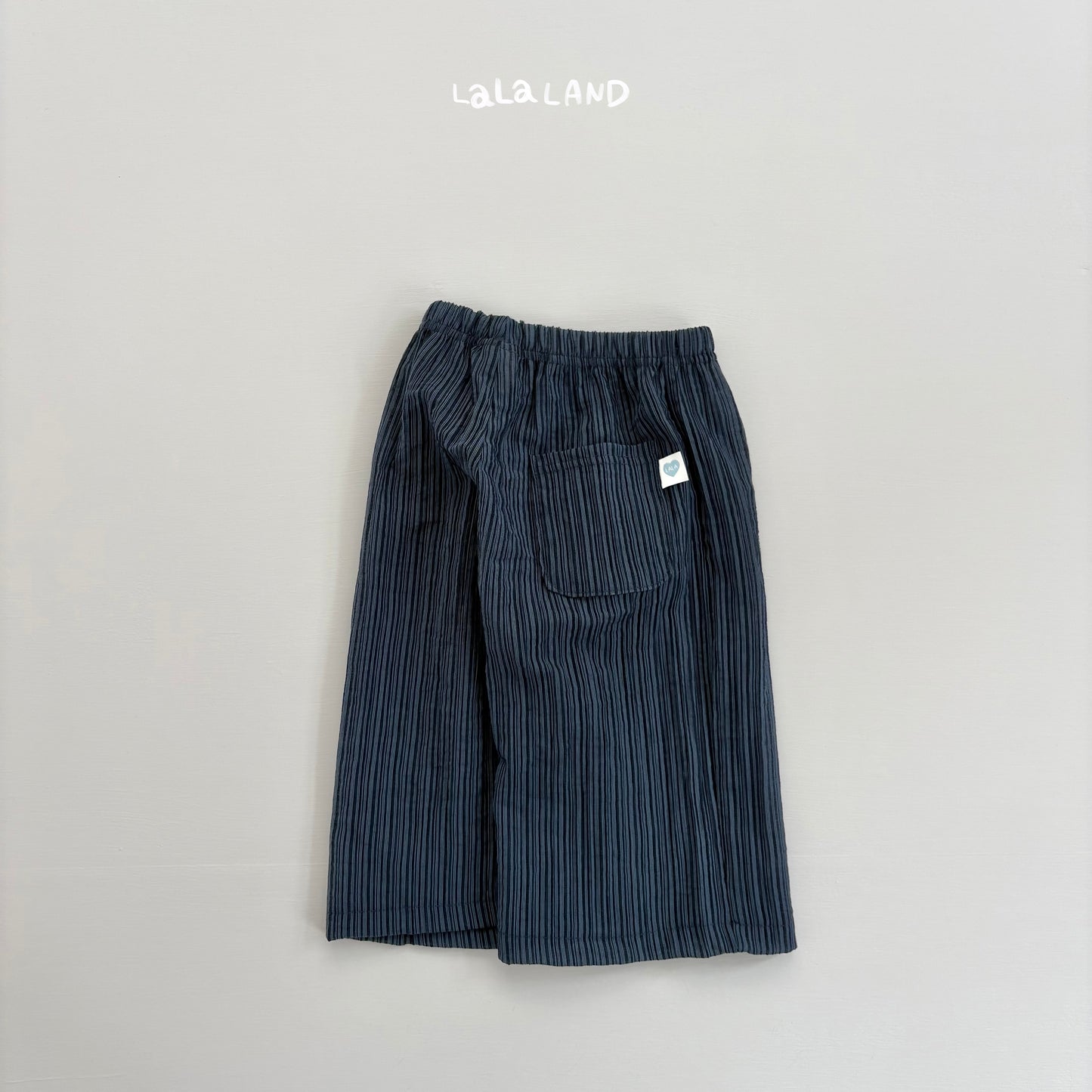 [PRE-ORDER] Crop Light Pants
