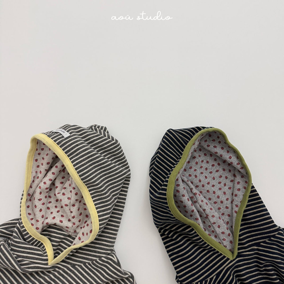 [PRE-ORDER] Strawberry Hoodie T-Shirts