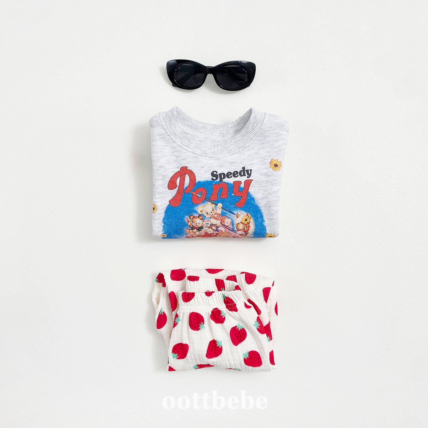 [PRE-ORDER] Pony Sweatshirts (Mom&Dad Couple)