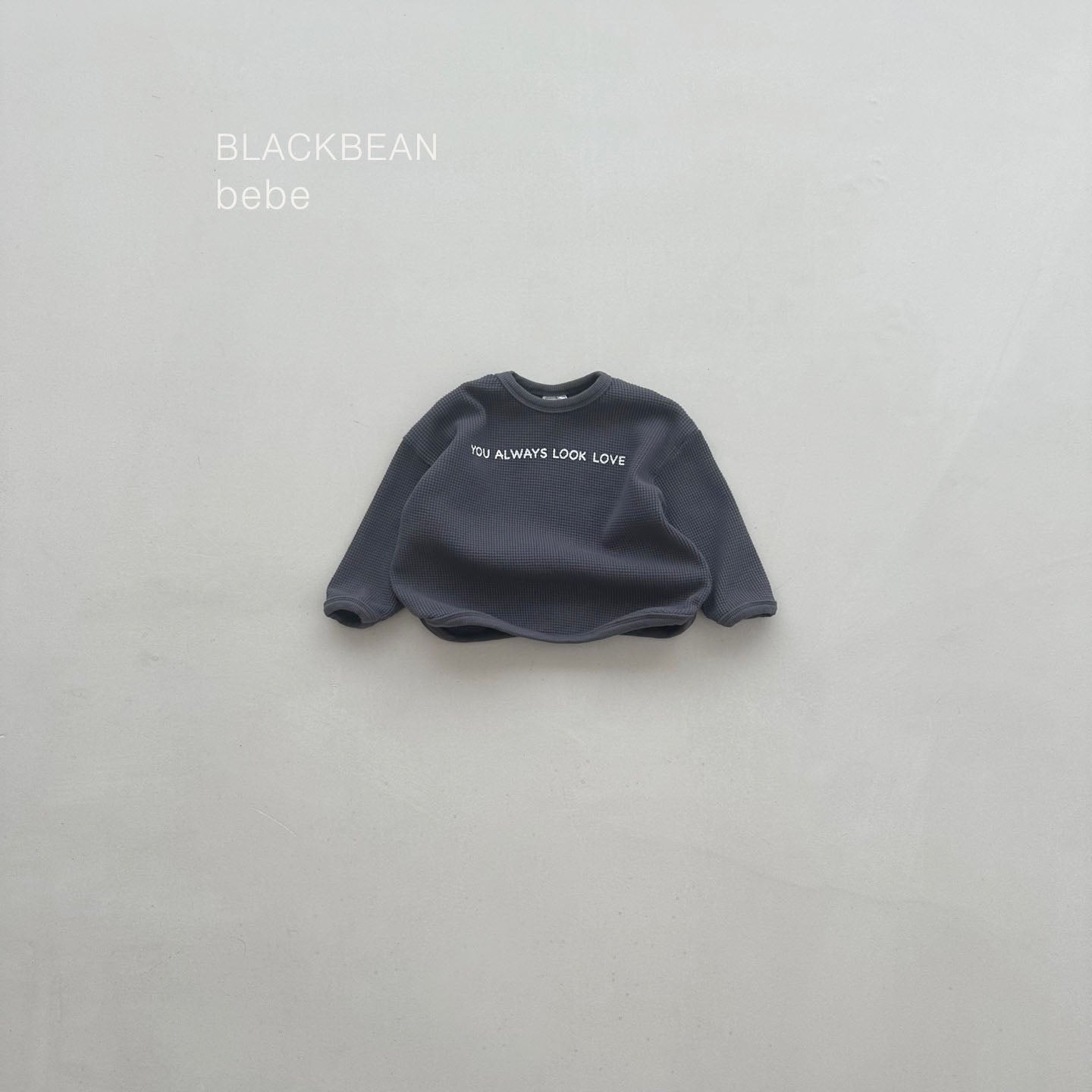 [PRE-ORDER] Looking Baby T-Shirts