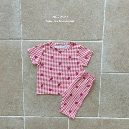 [PRE-ORDER] Check Strawberry Home Wear Set