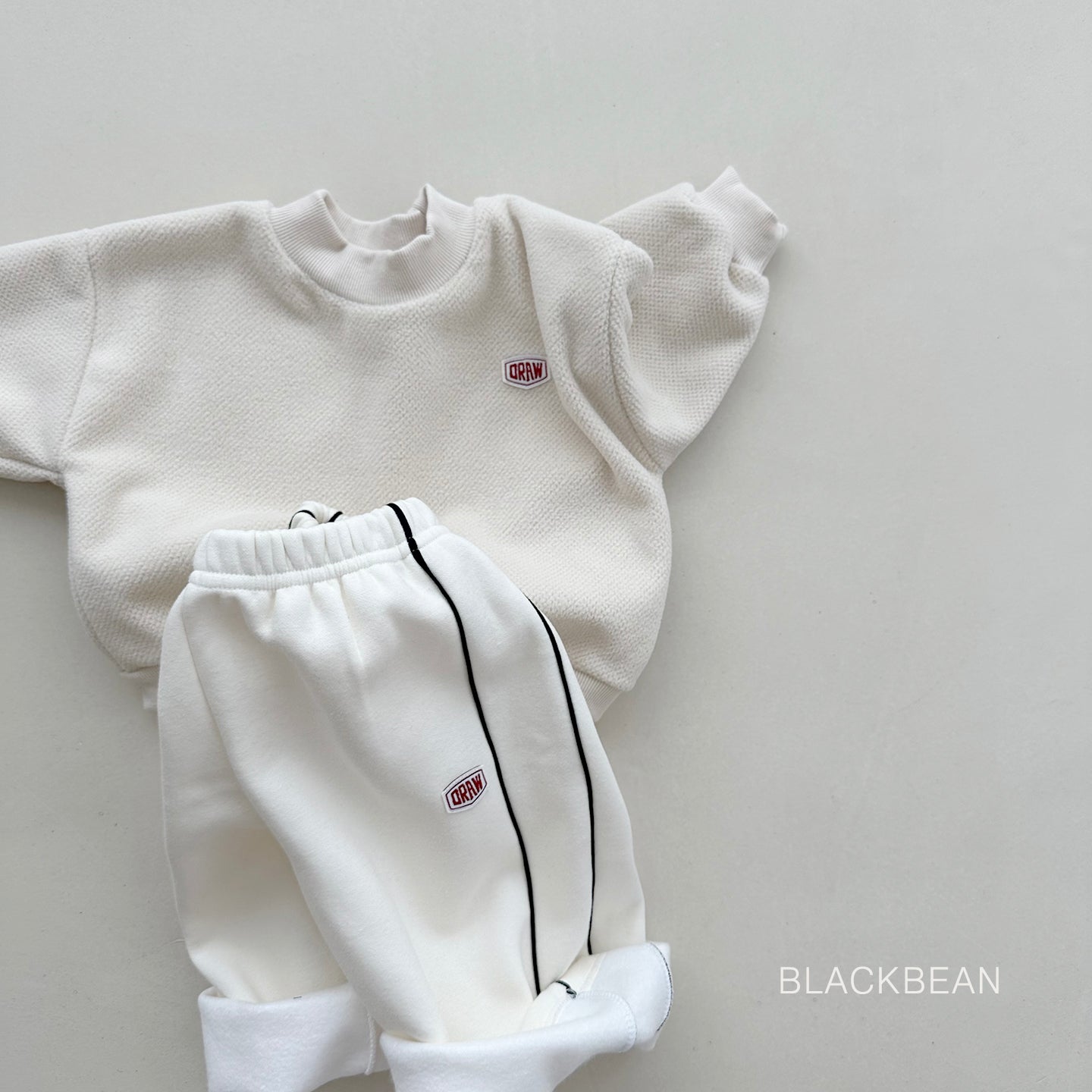 [PRE-ORDER] Pola Sweatshirts