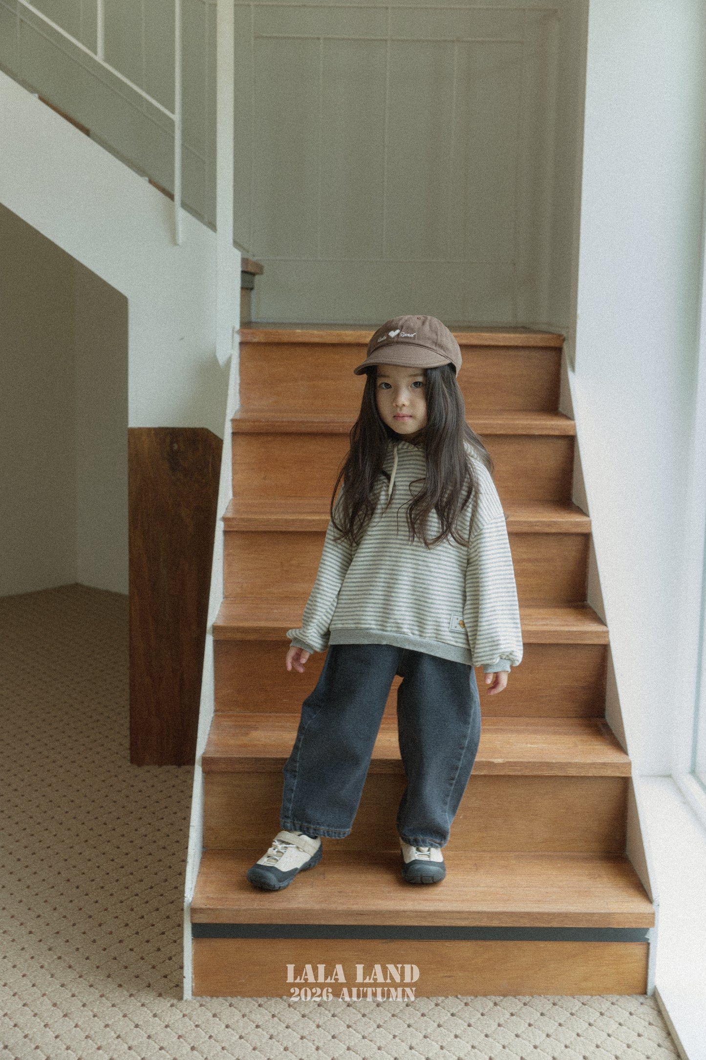 [PRE-ORDER] Wide Curved Denim Pants