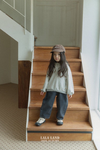 [PRE-ORDER] Wide Curved Denim Pants