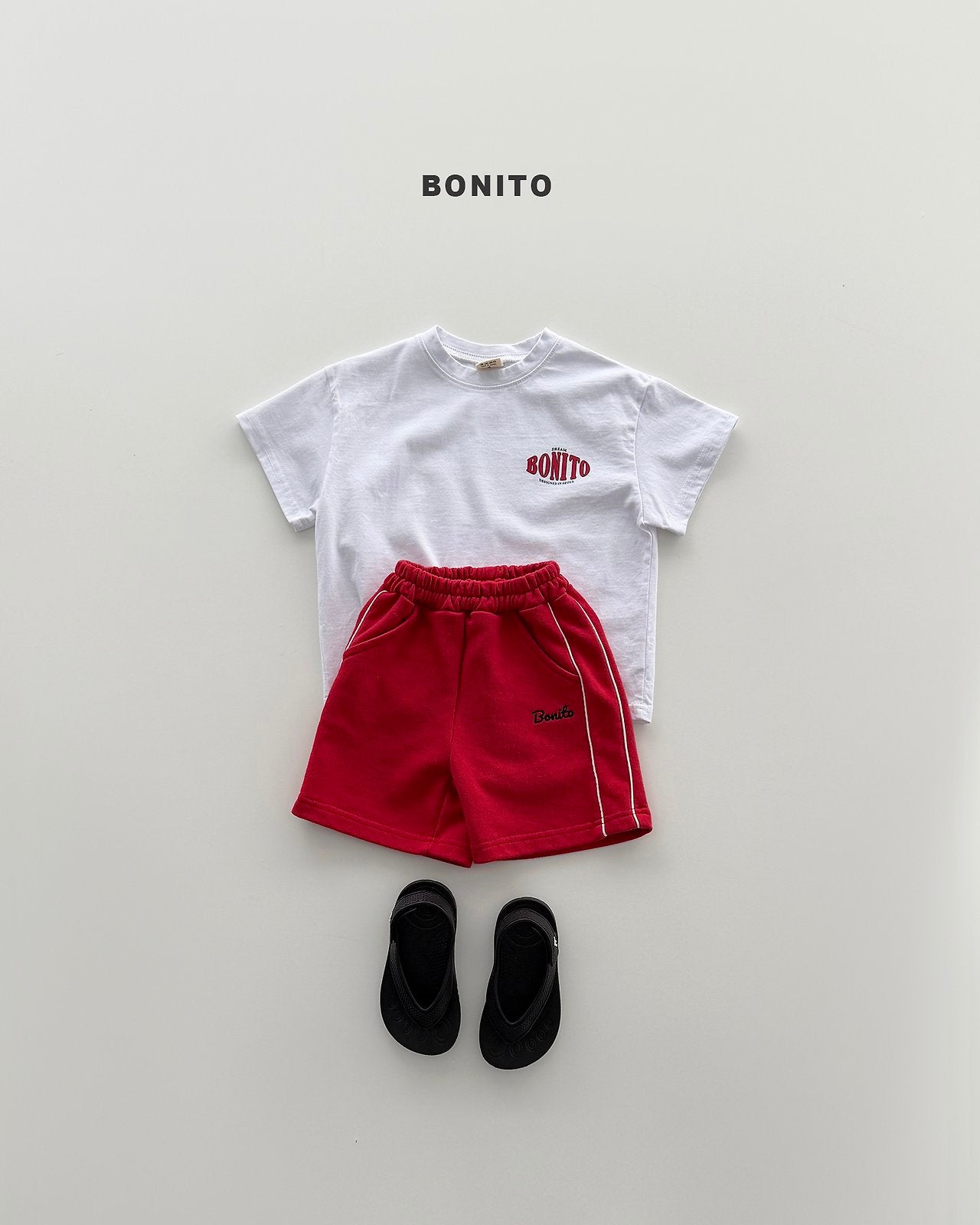 [PRE-ORDER] Bonito T-Shirts (Mom&Dad Couple)