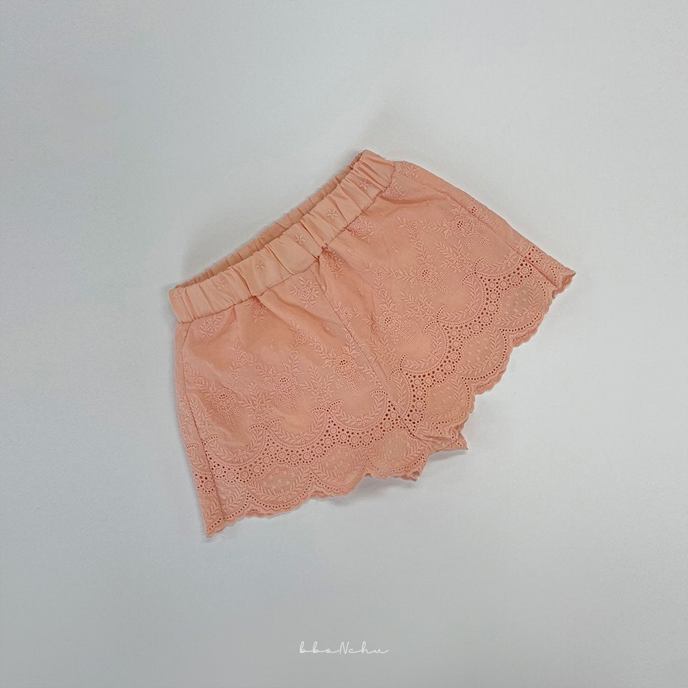 [Bbo N Chu] Biscuit Lace Shorts