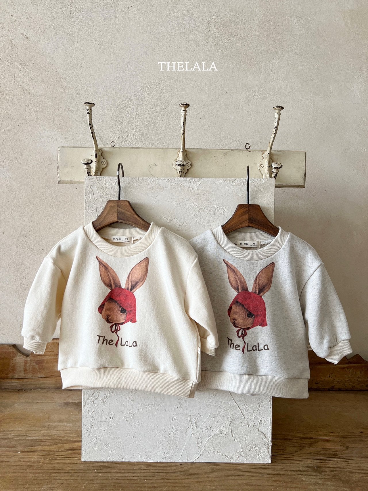 [PRE-ORDER] Red Rabbit Sweatshirts (Mom Couple)