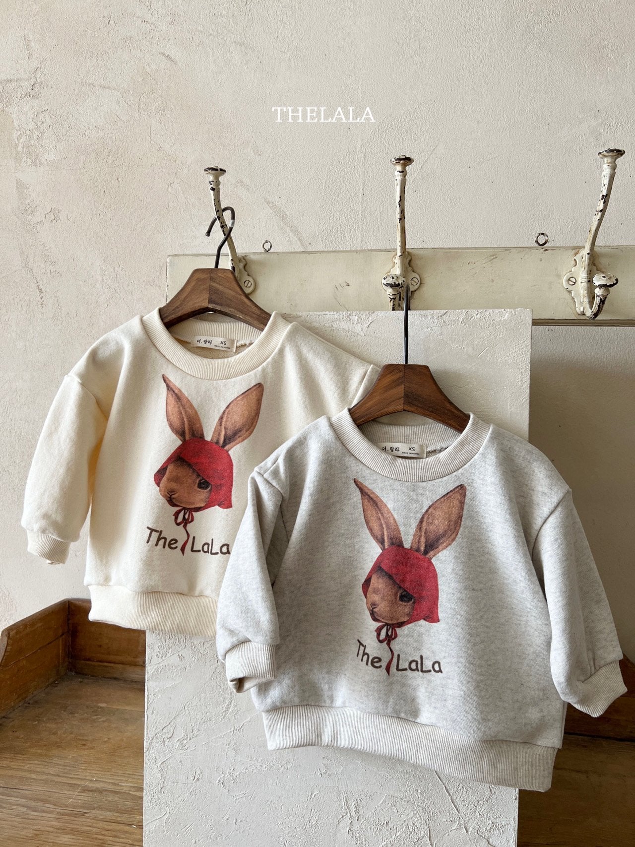 [PRE-ORDER] Red Rabbit Sweatshirts (Mom Couple)