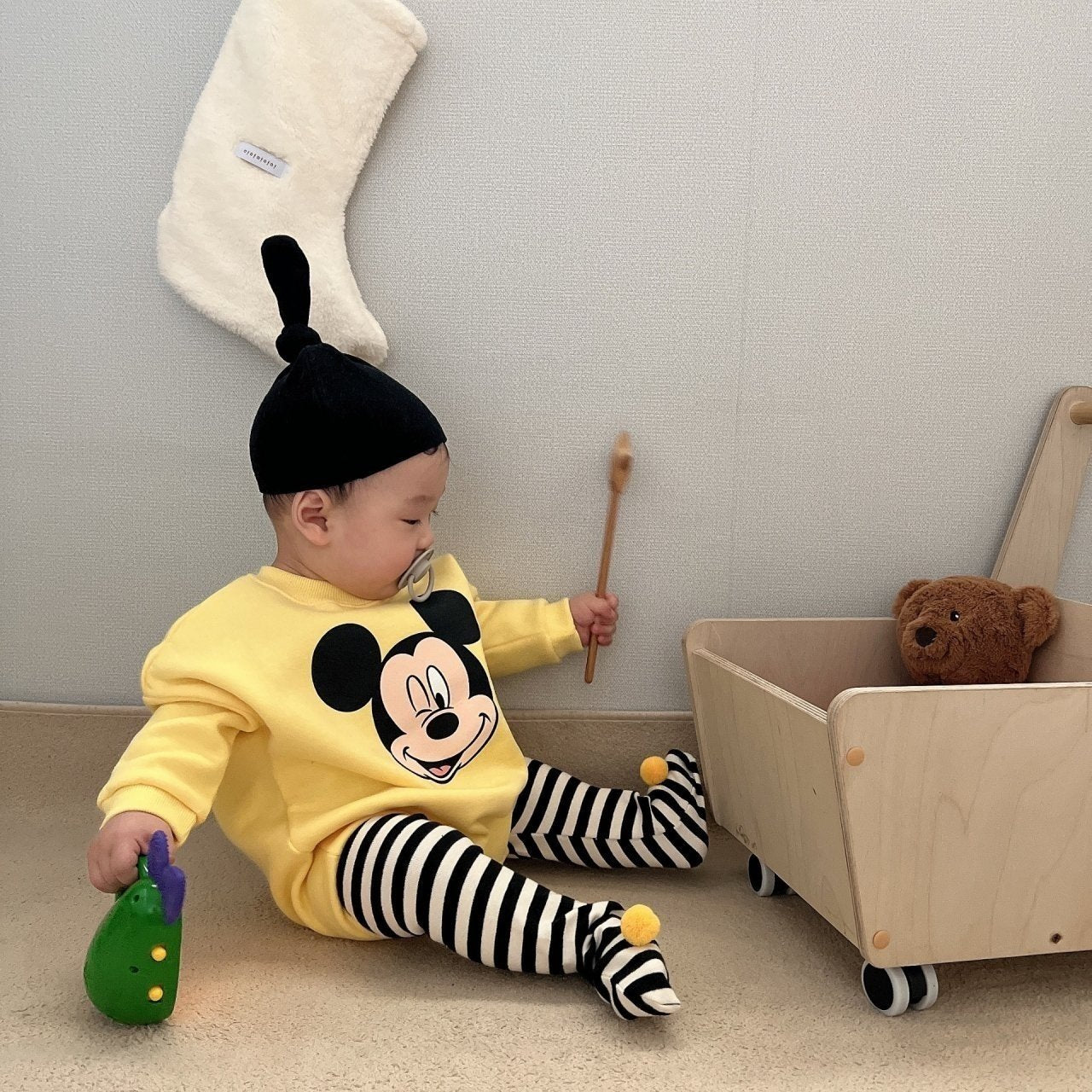 [PRE-ORDER] Friends Body Suit + Leggings Set