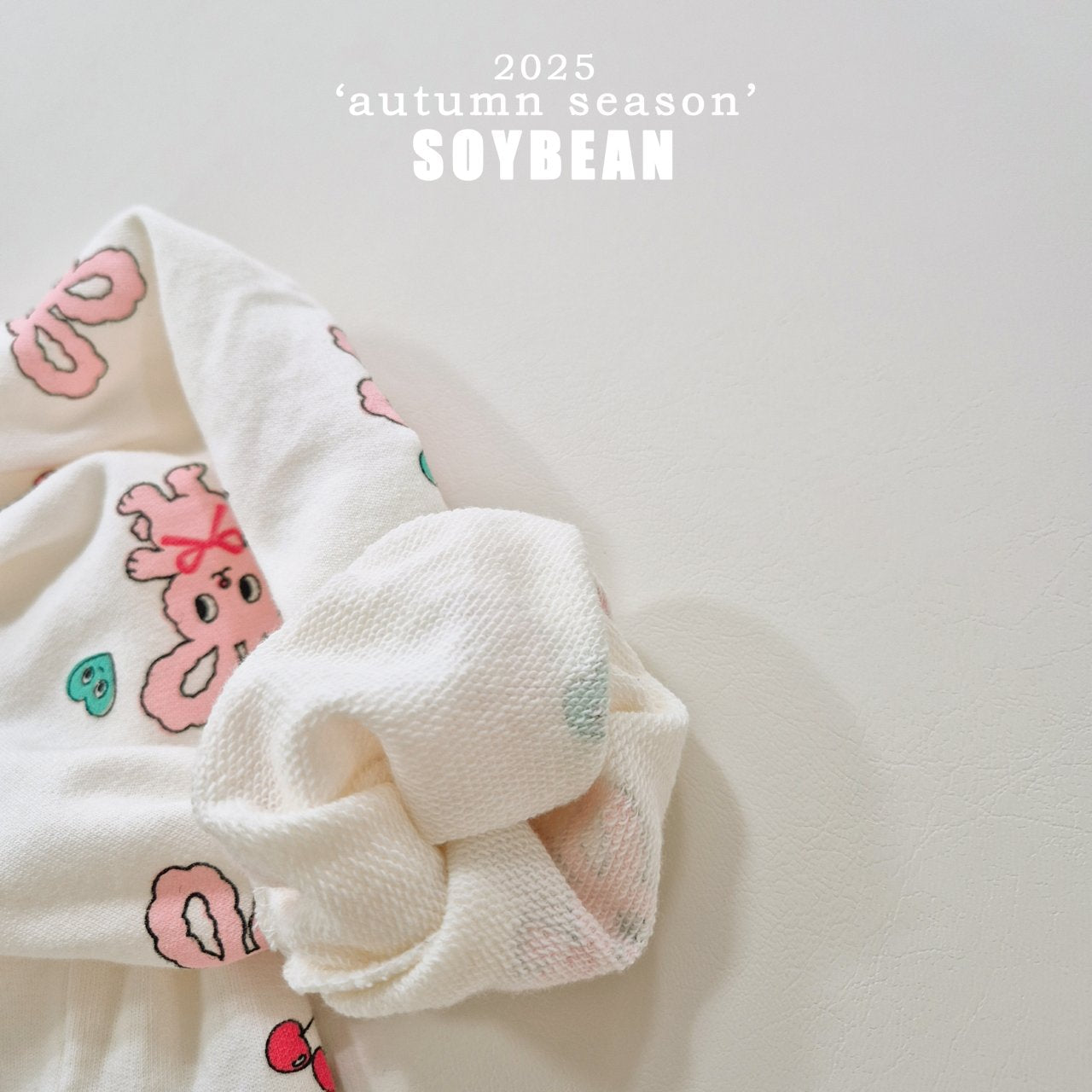 [PRE-ORDER] Bunny Top Bottom Set