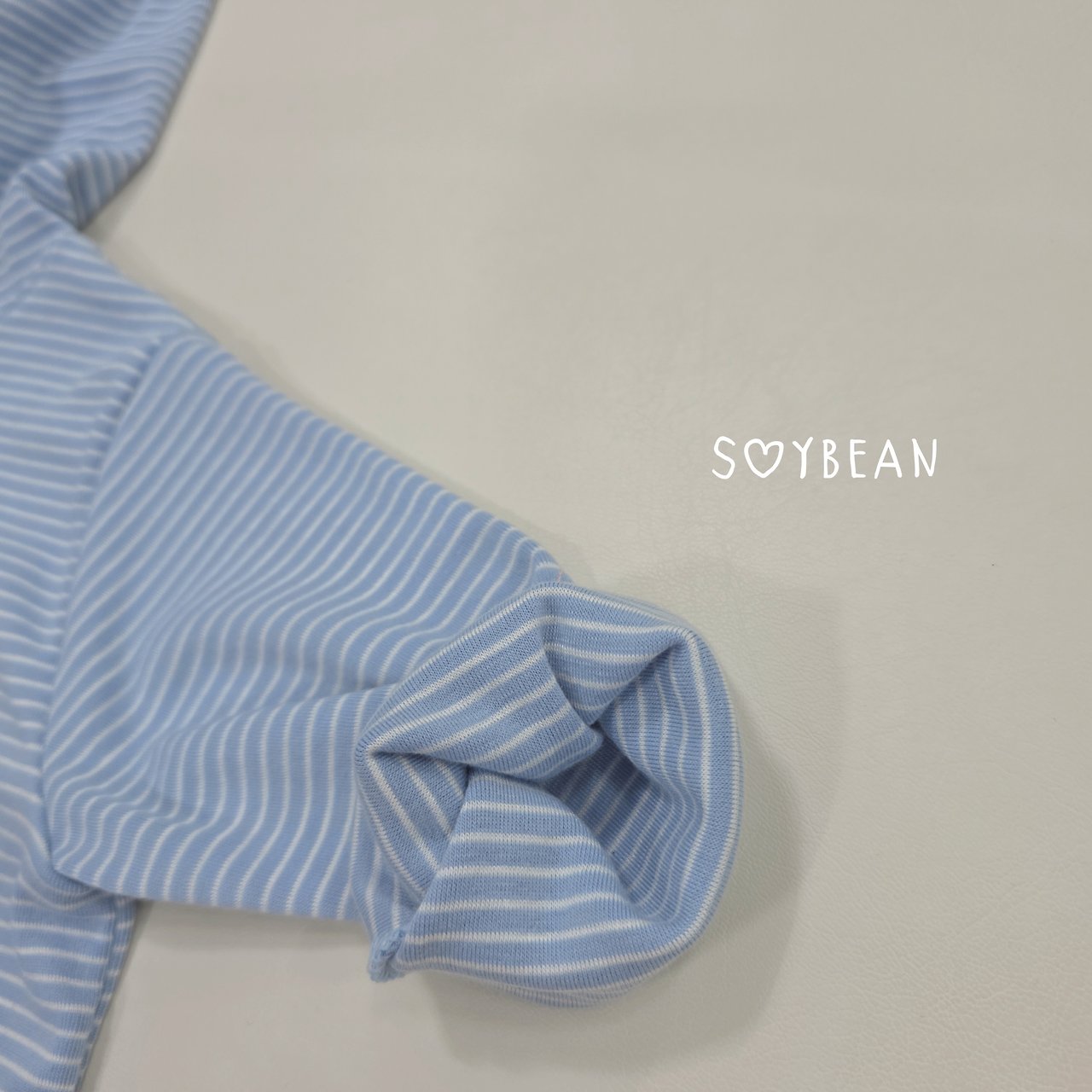 [PRE-ORDER] Stripe Button Hoodie T-Shirts