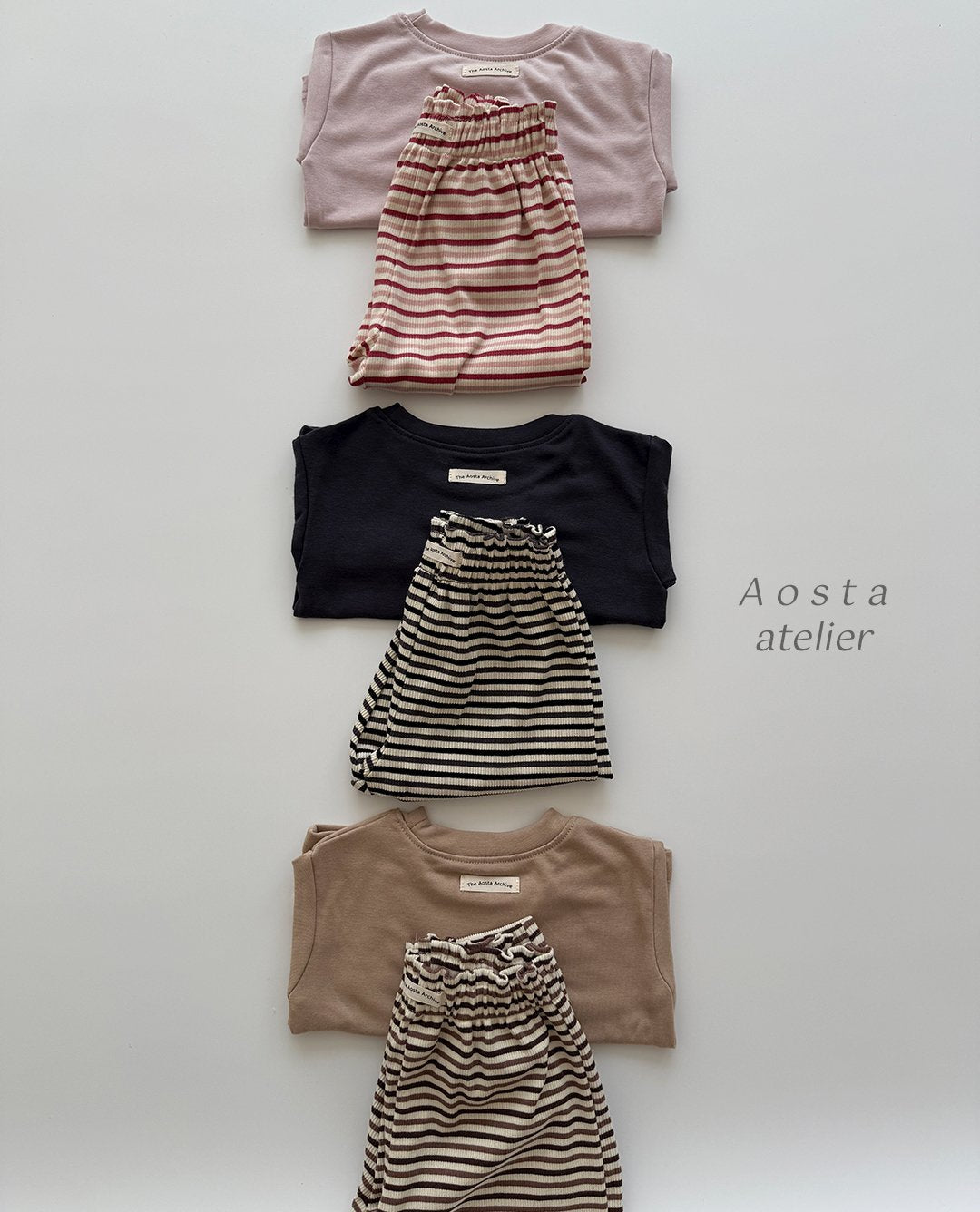 [PRE-ORDER] Essential T-Shirts