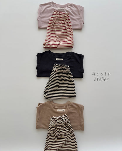 [PRE-ORDER] Essential T-Shirts