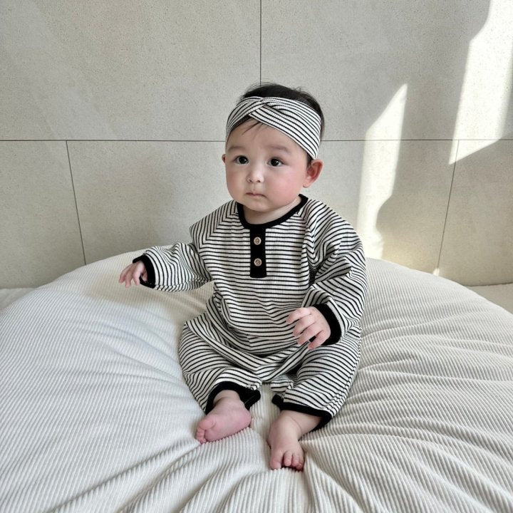 [PRE-ORDER] Button Body Suit + Hair Band Set
