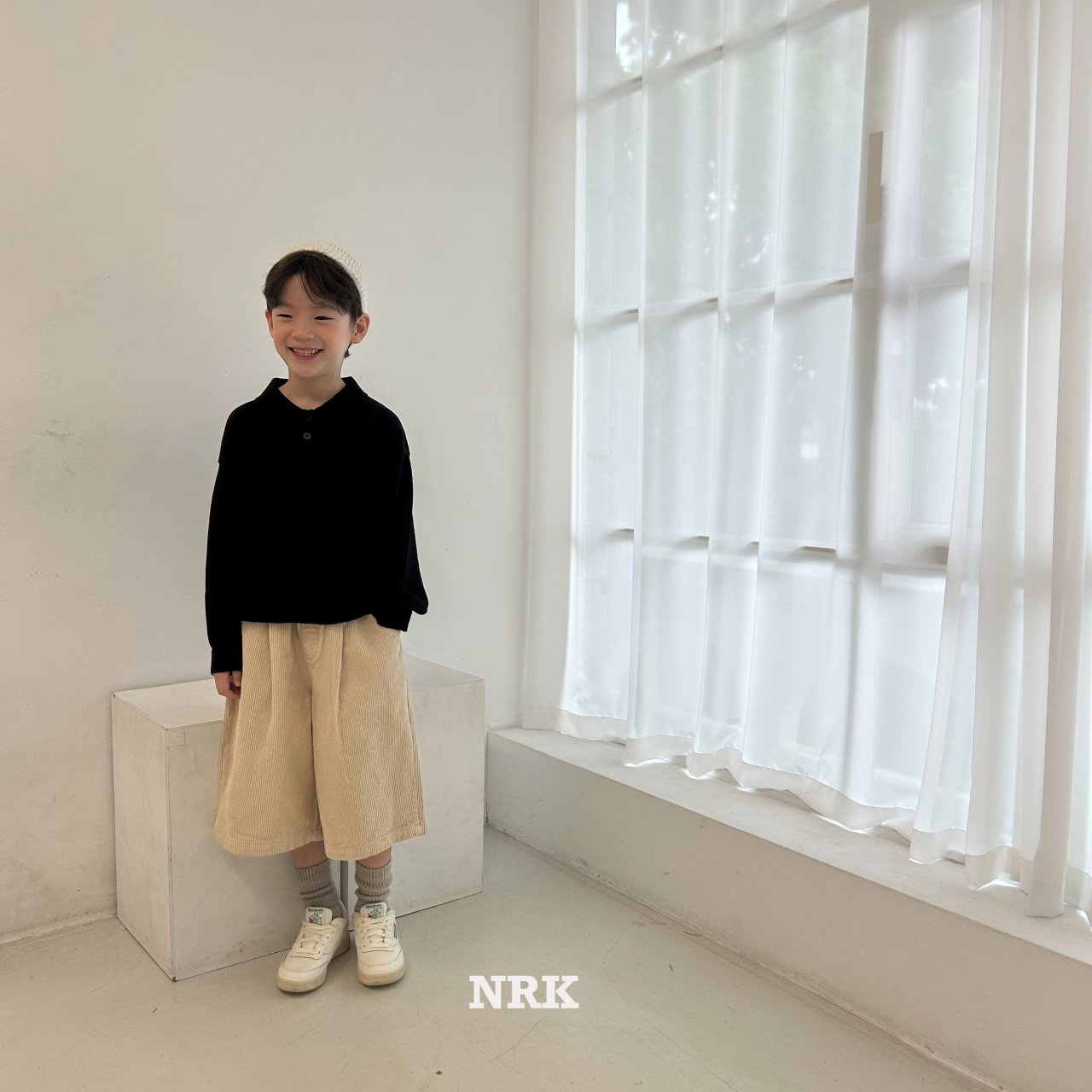 [PRE-ORDER] Cotton Collar Sweater Top