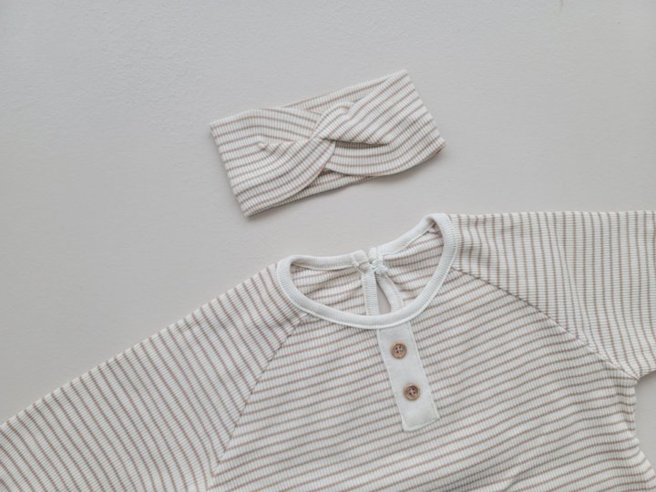[PRE-ORDER] Button Body Suit + Hair Band Set
