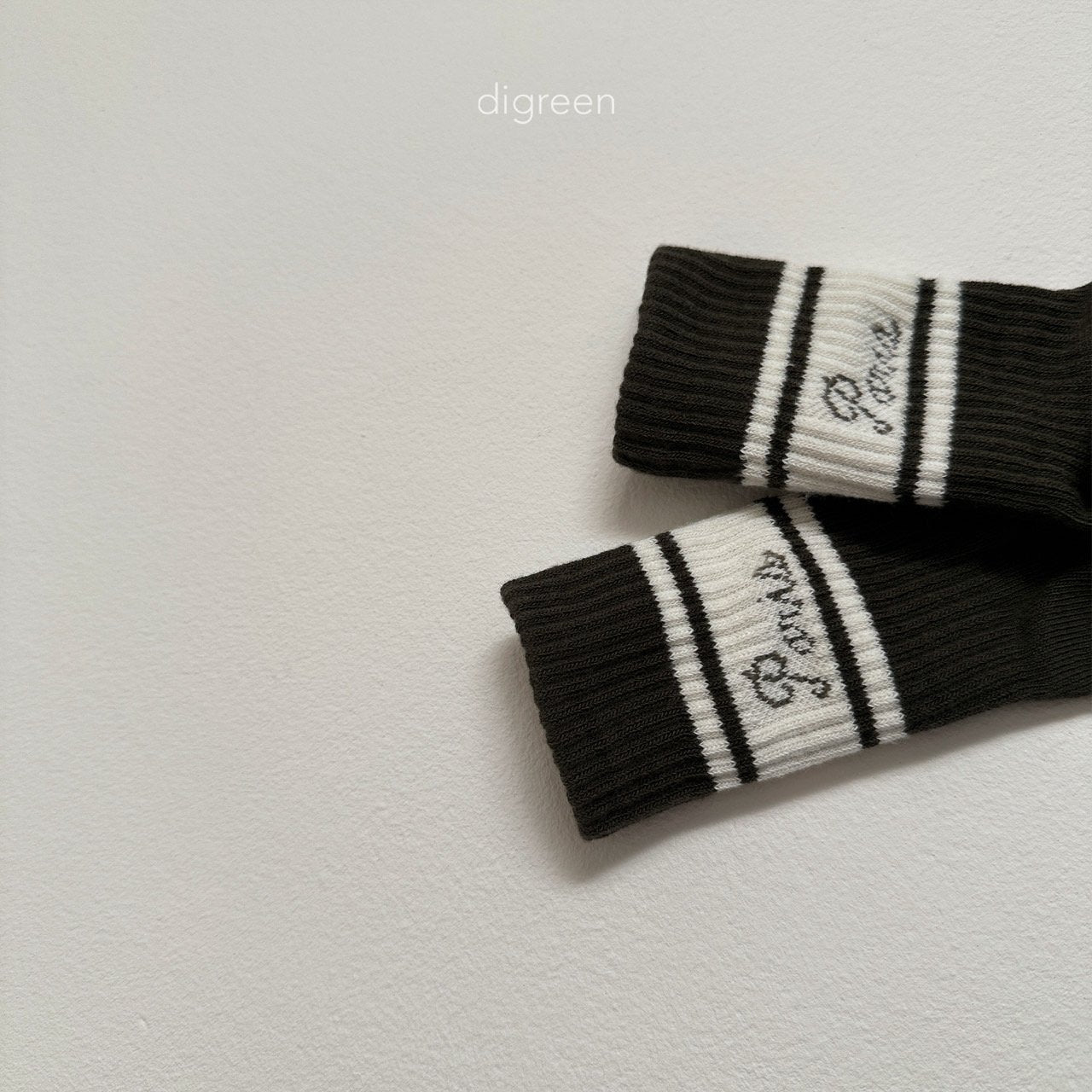 [PRE-ORDER] Paris Socks Set