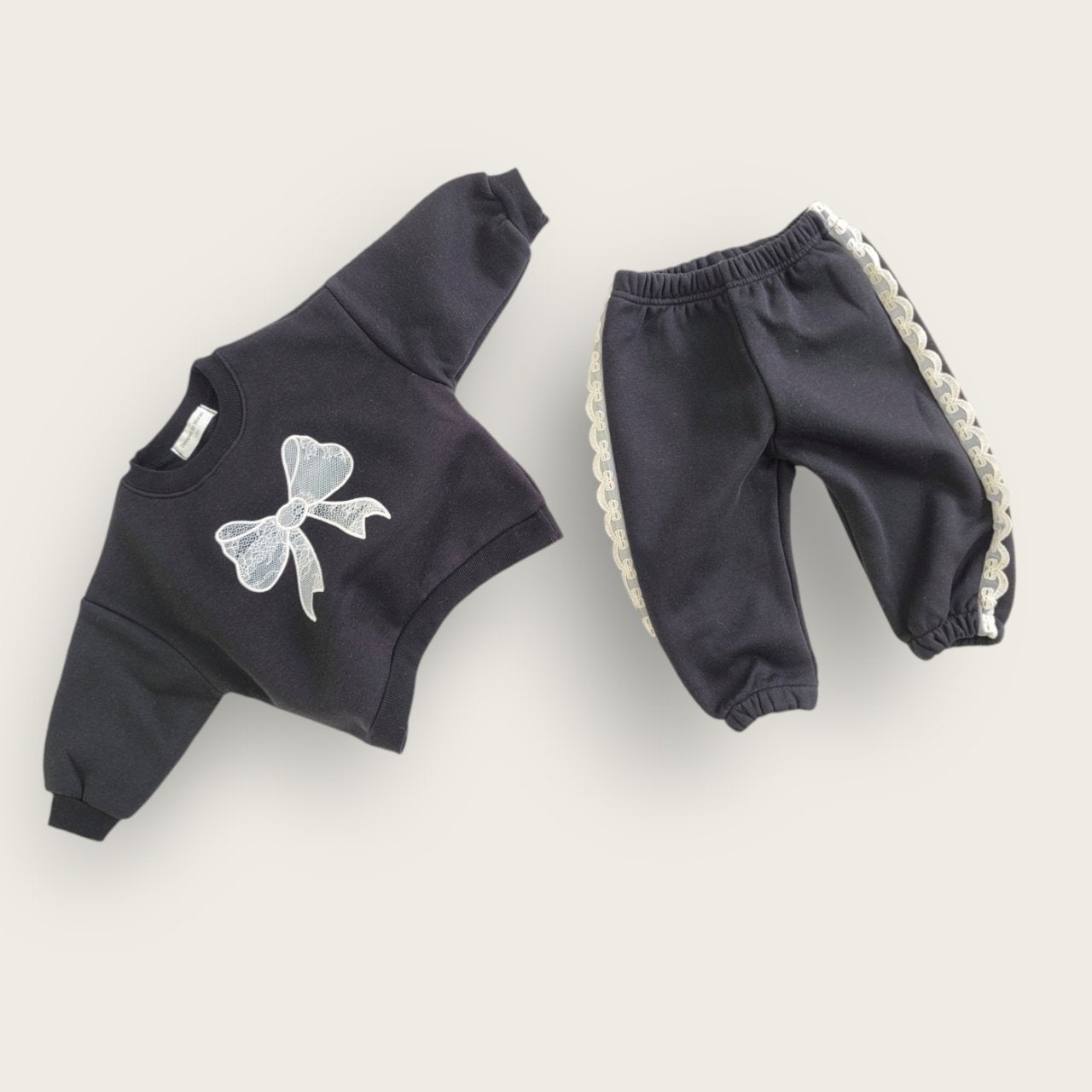 [PRE-ORDER] Ribbon Sweatshirts