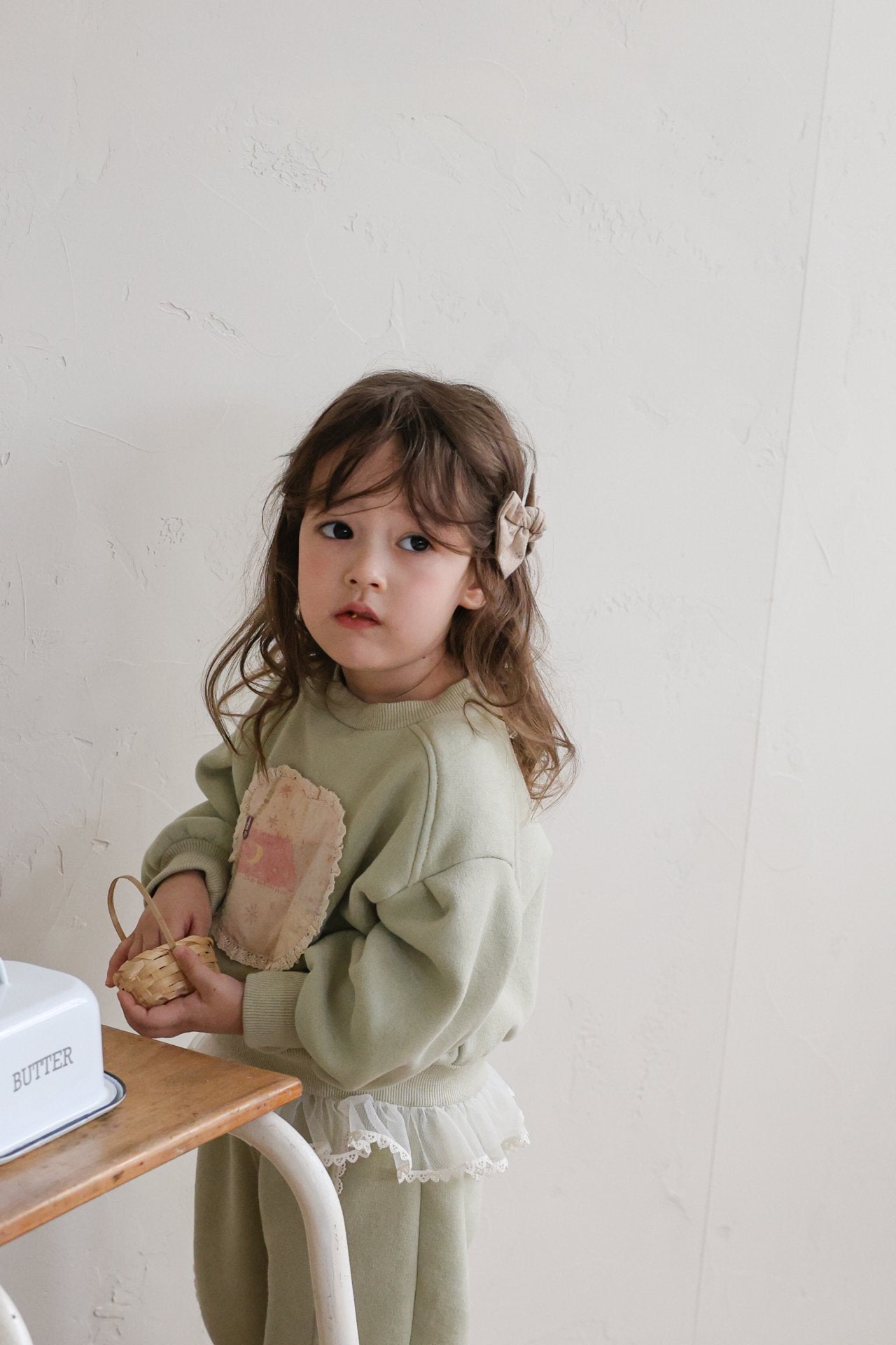 [PRE-ORDER] Apple Sweatshirts
