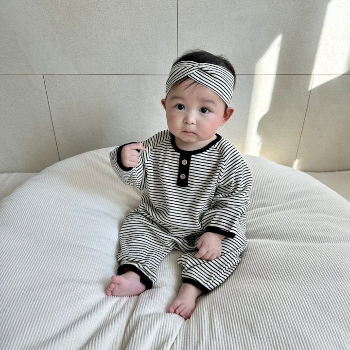 [PRE-ORDER] Button Body Suit + Hair Band Set