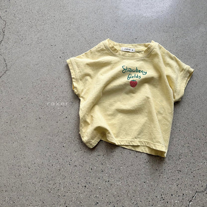 [PRE-ORDER] Strawberry T-Shirts
