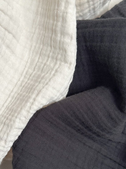 [PRE-ORDER] Ruffle Blouse