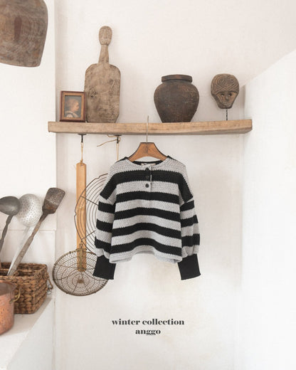 [PRE-ORDER] Pretzel Sweatshirts