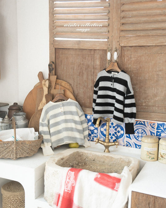 [PRE-ORDER] Pretzel Sweatshirts