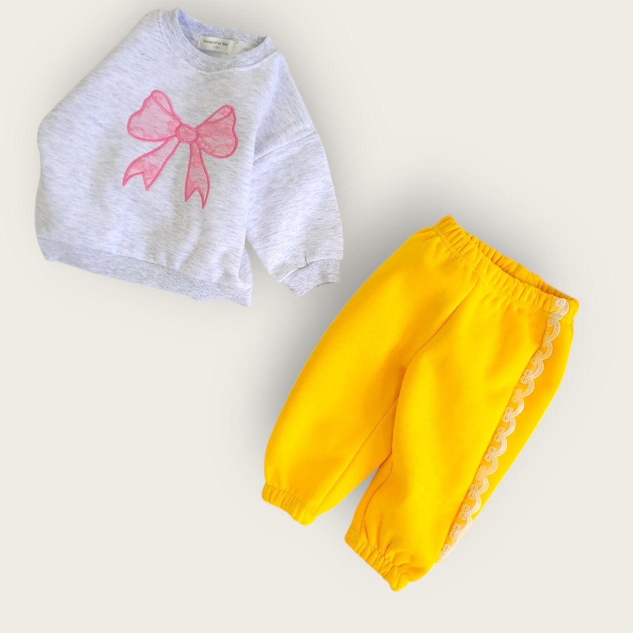 [PRE-ORDER] Ribbon Sweatshirts
