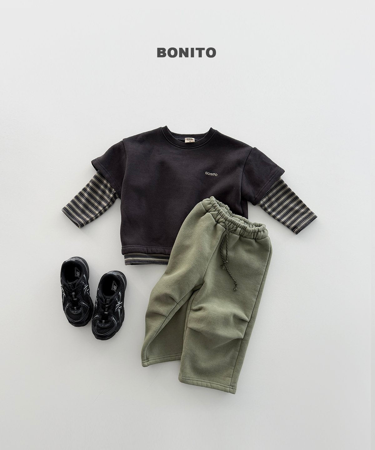 [PRE-ORDER] Knee Tuck Pants