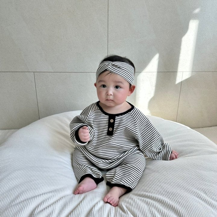 [PRE-ORDER] Button Body Suit + Hair Band Set