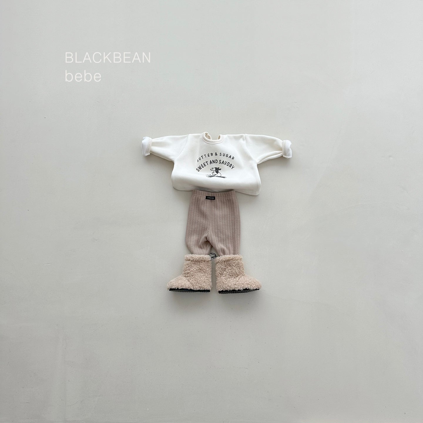 [PRE-ORDER] Cow Binding Baby T-shirts