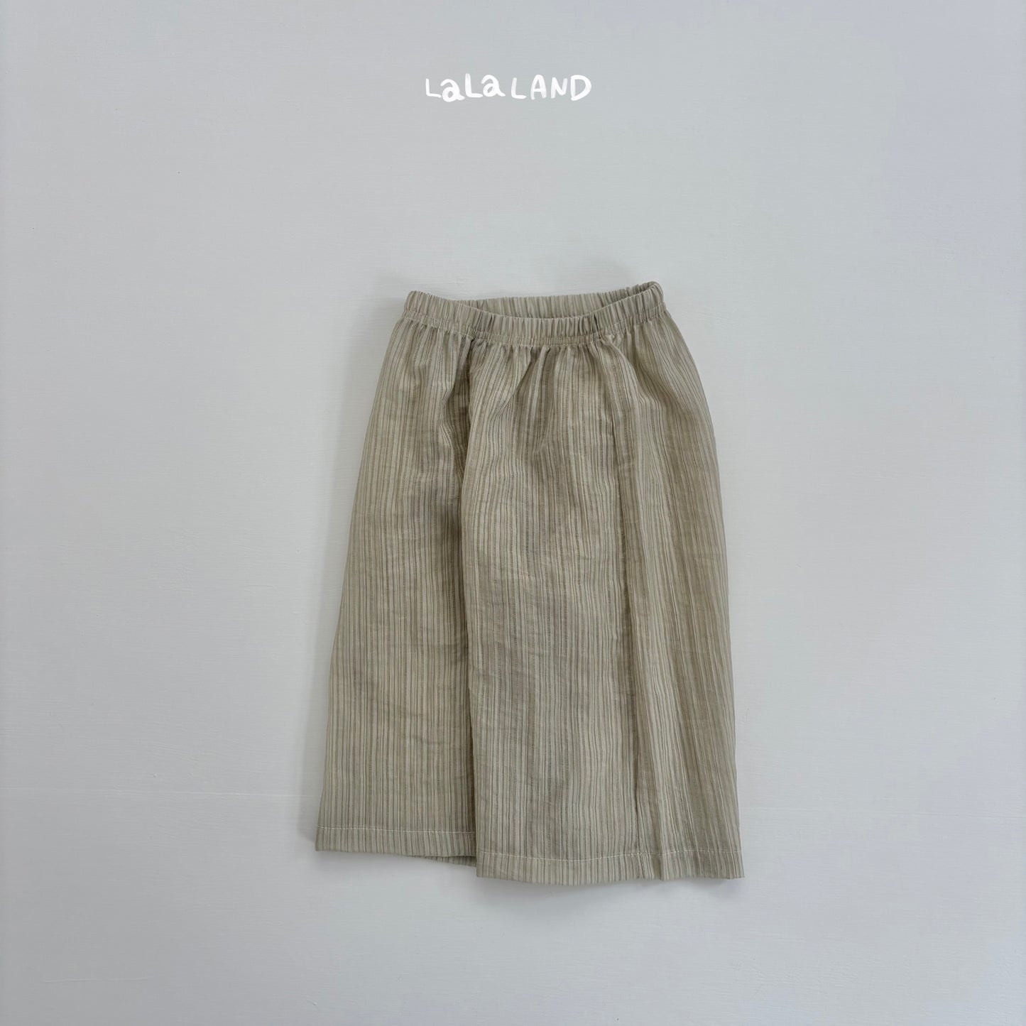 [PRE-ORDER] Crop Light Pants