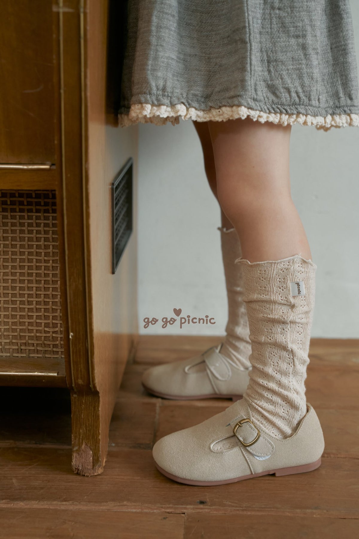 [PRE-ORDER] Anna Knee Socks