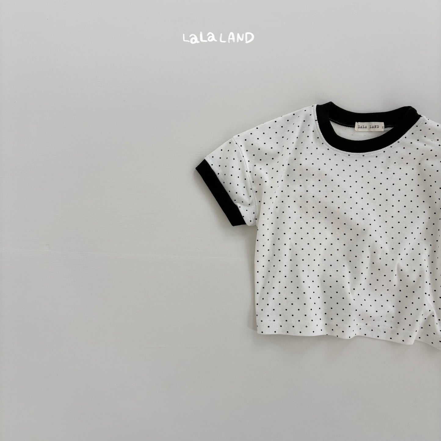 [PRE-ORDER] Heart Dot T-Shirts