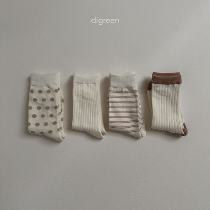 Together Cream Sock Set