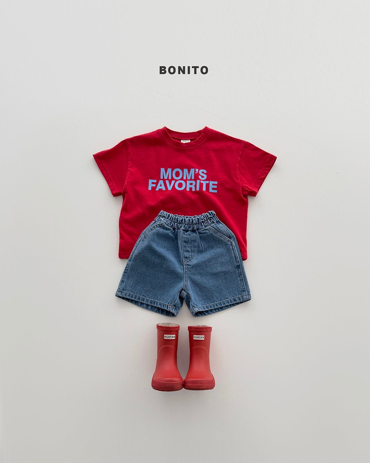 [PRE-ORDER] Mom's Favorite T-Shirts