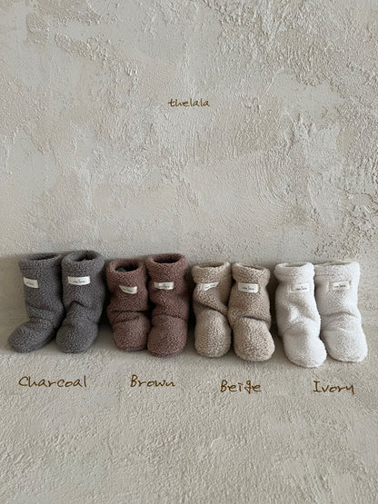 [PRE-ORDER] Fluffy Foot Warmer