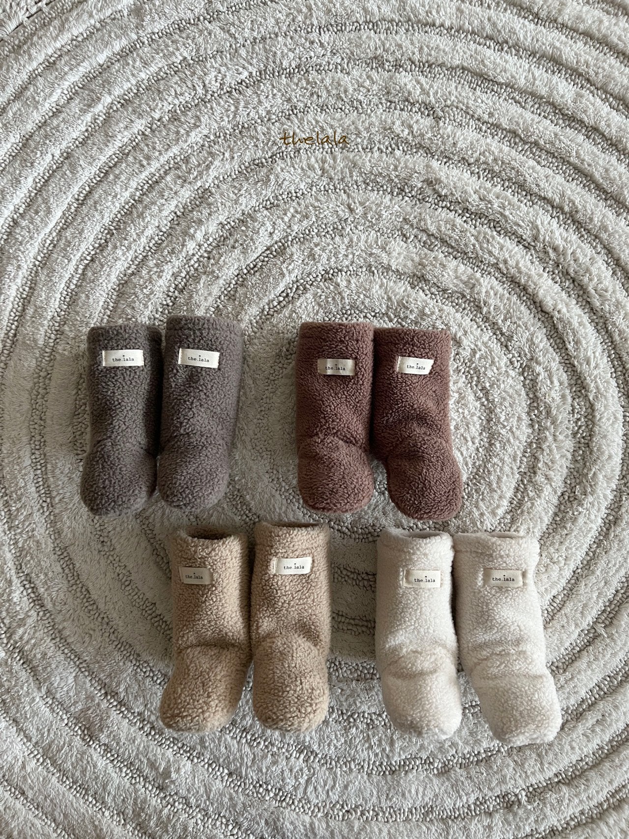 [PRE-ORDER] Fluffy Foot Warmer