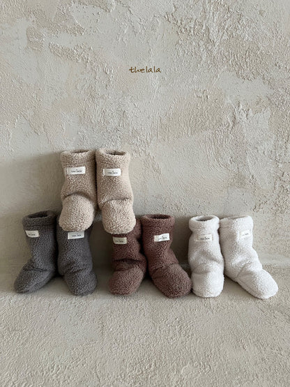 [PRE-ORDER] Fluffy Foot Warmer