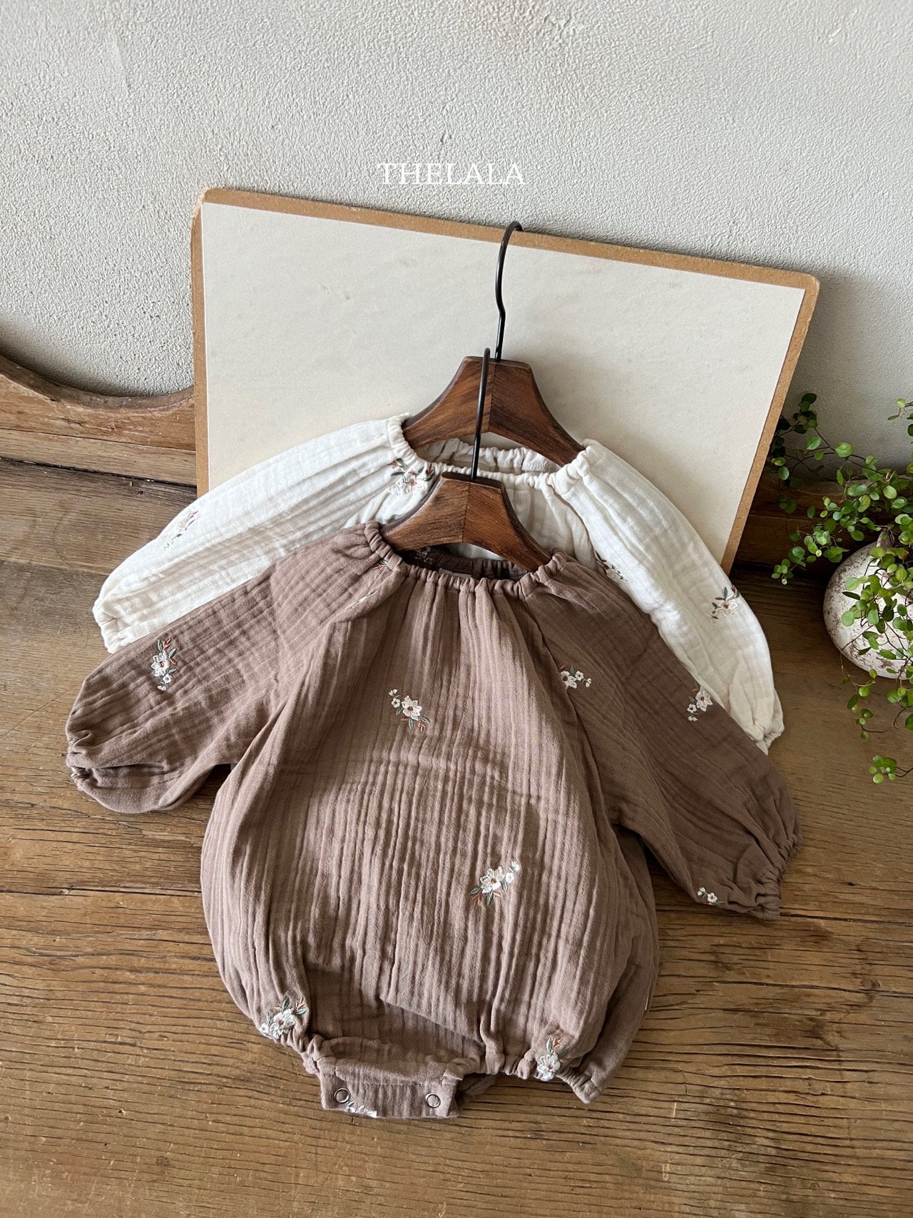 [PRE-ORDER] Floral Embroidery Body Suit